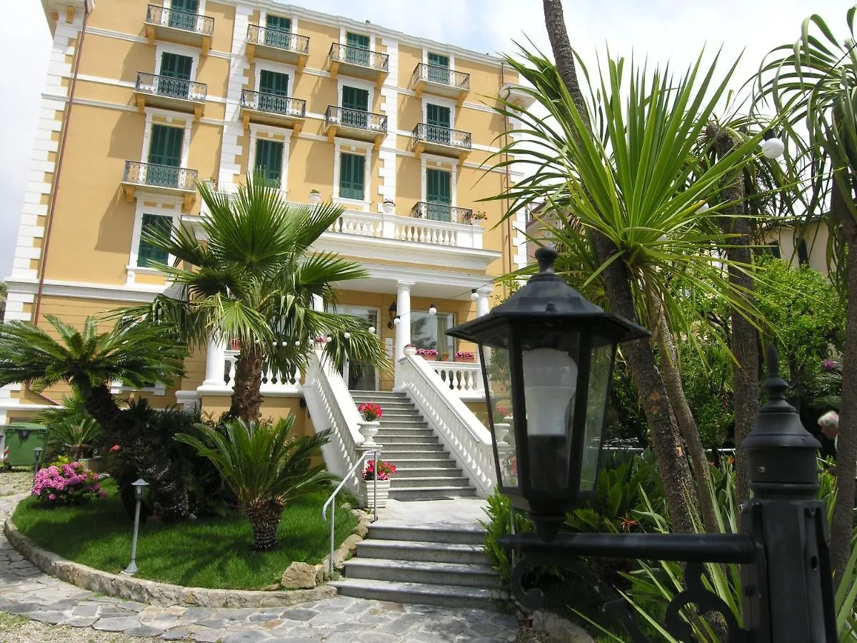 Hotel Morandi Sanremo 3*,