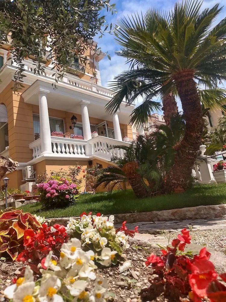 Hotel Morandi Sanremo 3*,