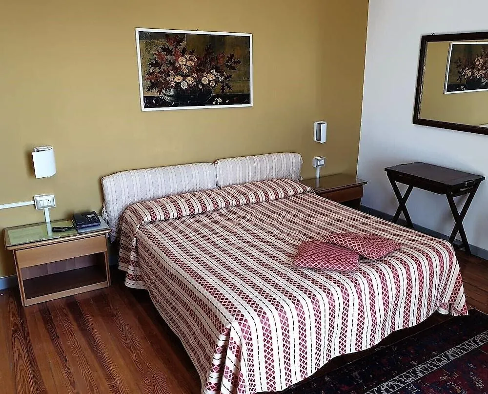 Hotel Morandi Sanremo 3*,